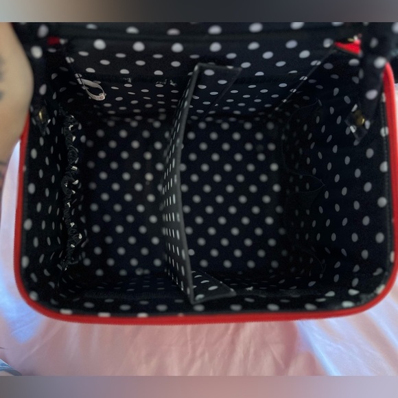 Never used. Very Rare 2009 Sanrio Hello Kitty MakeUp Case. - Picture 7 of 7